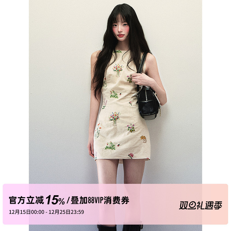 1P STUDIO 亚麻法式花朵刺绣挂脖连衣裙女秋冬收腰露背挖肩无袖裙