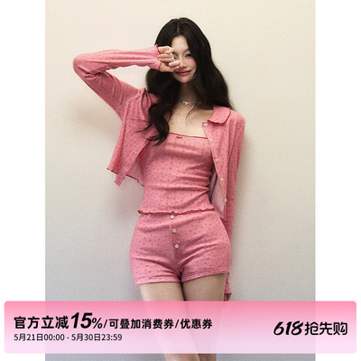 1P STUDIO 纯欲草莓粉碎花针织套装女春娃娃领开衫背心短裤三件套