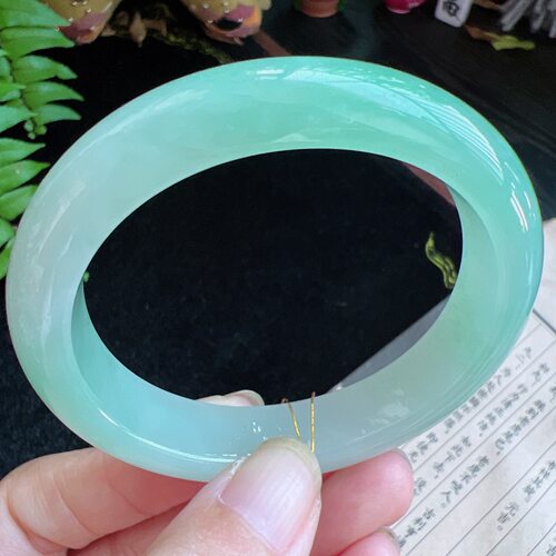 贵妃55圈口缅甸天然A货老坑种玉镯平洲翡翠手镯精选编号099D1007E