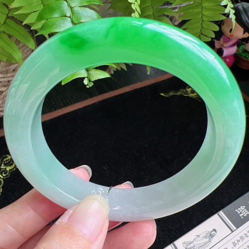 57圈口缅甸天然A货老坑种玉镯平洲翡翠手镯精选编号047D0317E