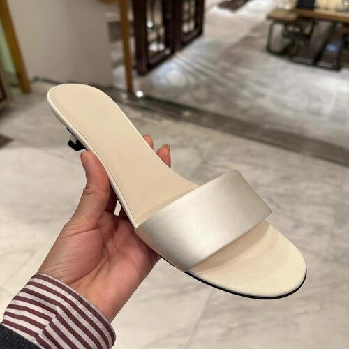 简约高级感缎面一字拖
