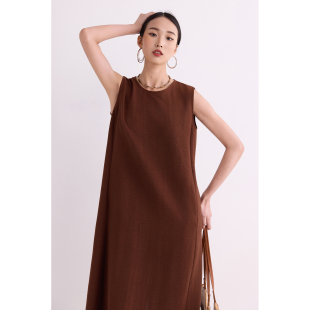 连衣裙连身裙子女无袖 好看慵懒风度假长裙 直筒焦糖棕色背心裙新款