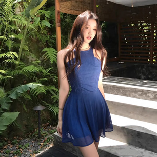 克莱因蓝无袖挂脖连衣裙女性感辣妹收腰显白A字短裙子女夏韩式夏