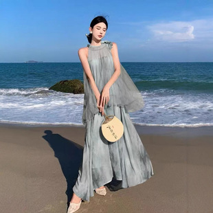 新中式飘逸气质仙女度假沙滩长裙网纱拼接印染假两件挂脖连衣裙