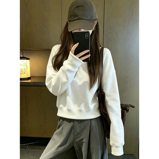 白色短款圆领卫衣女2026新款韩版秋冬加绒加厚纯色小个子无帽上衣