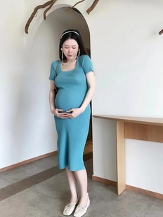 孕妇夏季法式复古方领长款茶歇裙弹力修身显瘦开叉短袖针织连衣裙