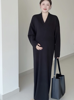孕妇装大码慵懒风V领针织连衣裙秋冬宽松显瘦遮肉气质长裙小黑裙