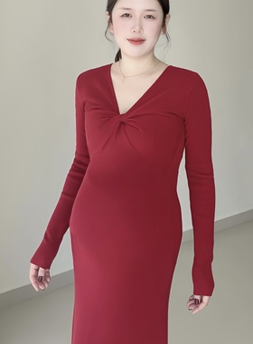 孕妇圣诞红色连衣裙V领性感扭结收腰显瘦A字裙秋冬氛围感内搭长裙