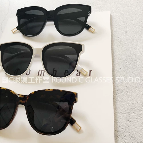 Ретро белые квадратные универсальные солнцезащитные очки подходит для мужчин и женщин, по фигуре