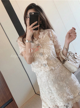 2019夏季新款白色V领短袖修身蕾丝钻扣上衣蕾丝半裙时尚套装G0603