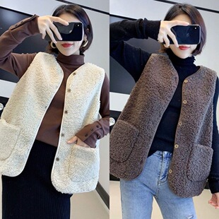 羊羔毛绒马甲女2024秋冬装宽松马夹坎肩皮毛一体外穿保暖背心外套