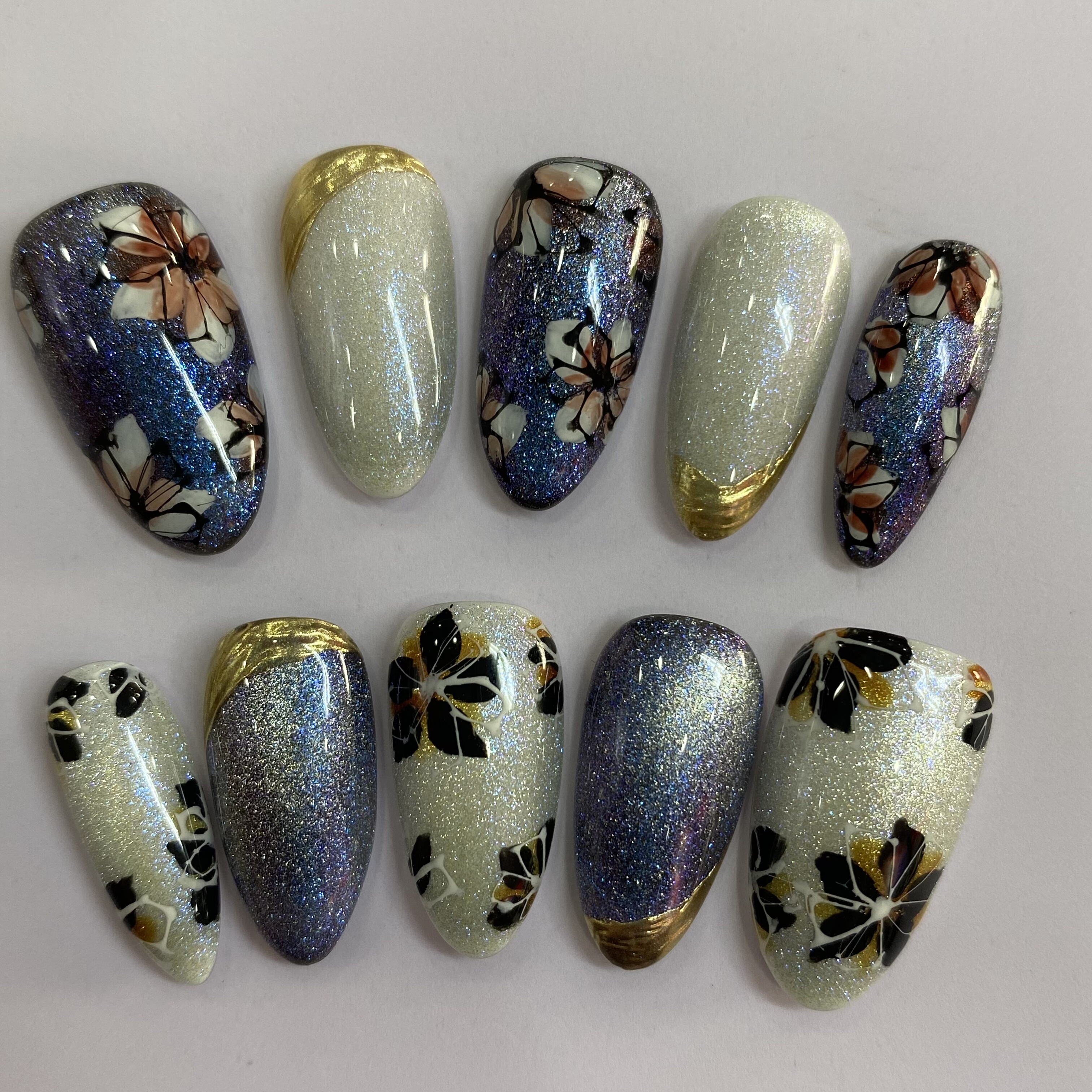 【朝露花漾】纯手工穿戴甲短椭圆手绘高级感可拆卸假指甲显白短款