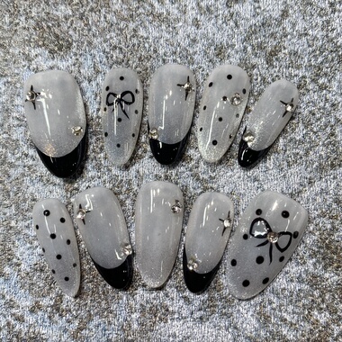 【灰影秘境】纯手工灰色法式猫眼镶钻蝴蝶结美甲片温柔显白穿戴甲