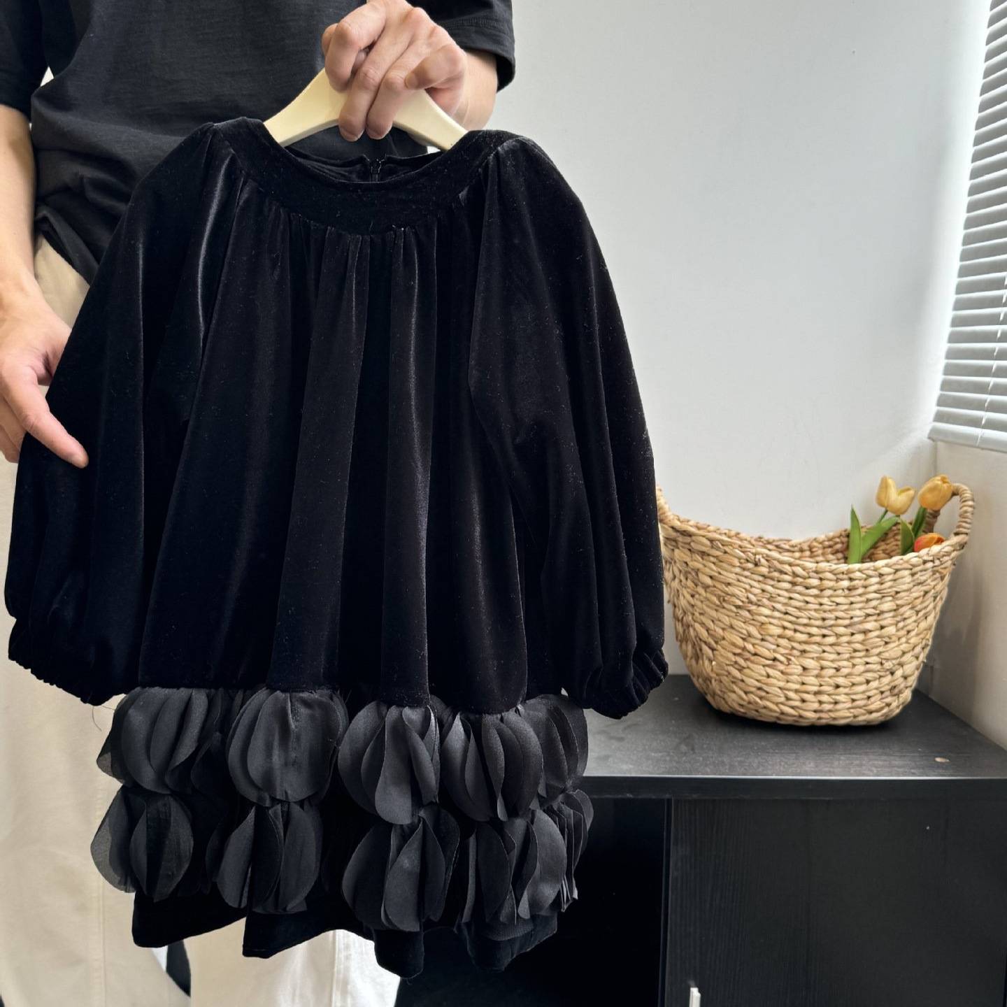 连衣裙2026秋季甜美花瓣女童礼服裙洋气拼接高级感丝绒长袖公主裙