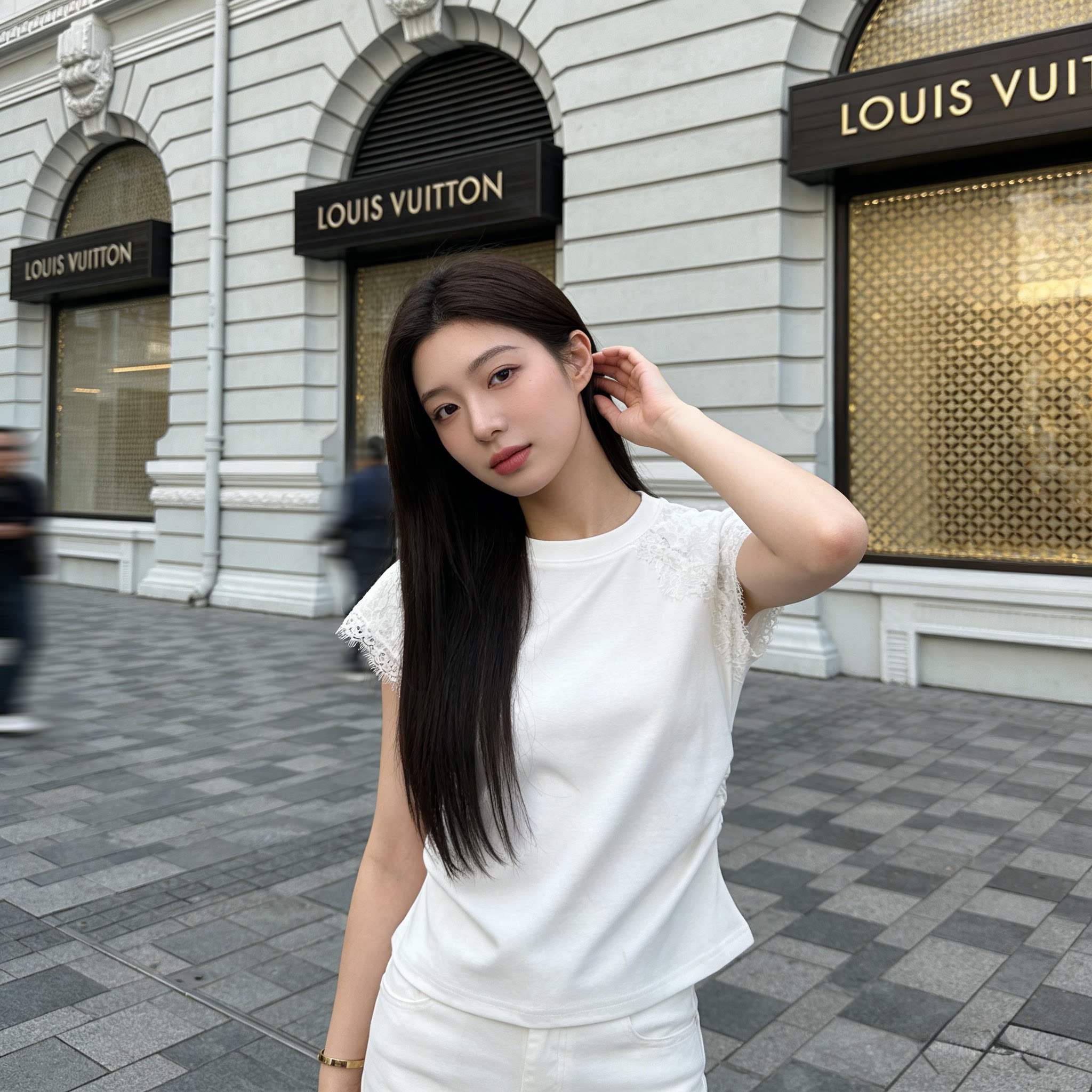 夏季爆款蕾丝收腰飞飞短袖t恤女韩版潮流洋气减龄白色打底衫上衣