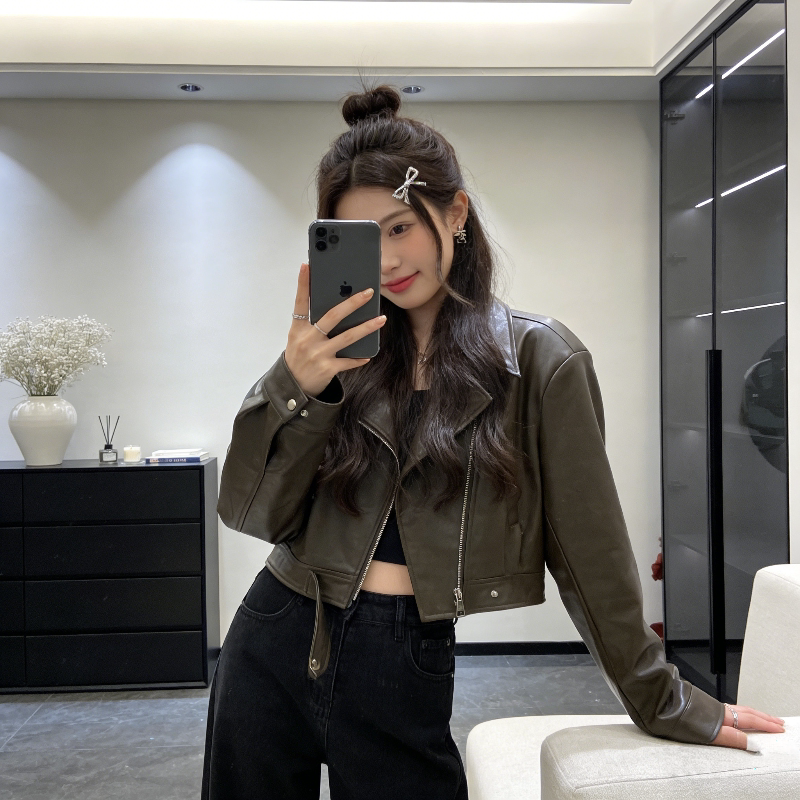 短款洋气设计感皮衣外套女小个子早秋免洗亮面pu皮帅气机车夹克潮
