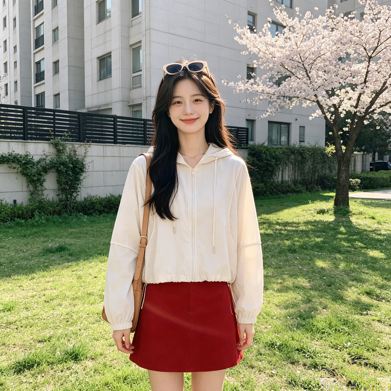 慵懒风连帽短款薄款冰丝透气宽松大码小个子防晒外套女空调衣罩衫