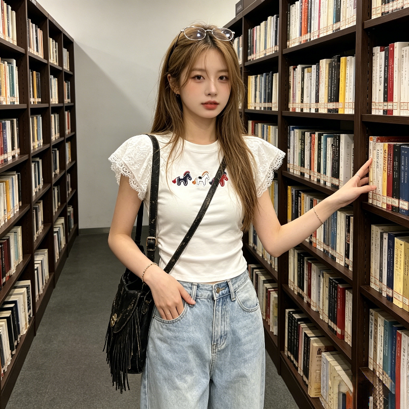 学生蕾丝花边拼接设计感小飞袖正肩掐腰修身显瘦小个子短袖T恤女