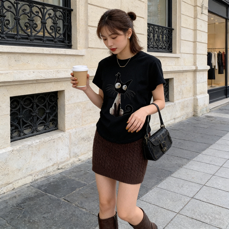 夏季短款设计感圆领修身显瘦小个子小众短袖T恤女百搭洋气上衣潮