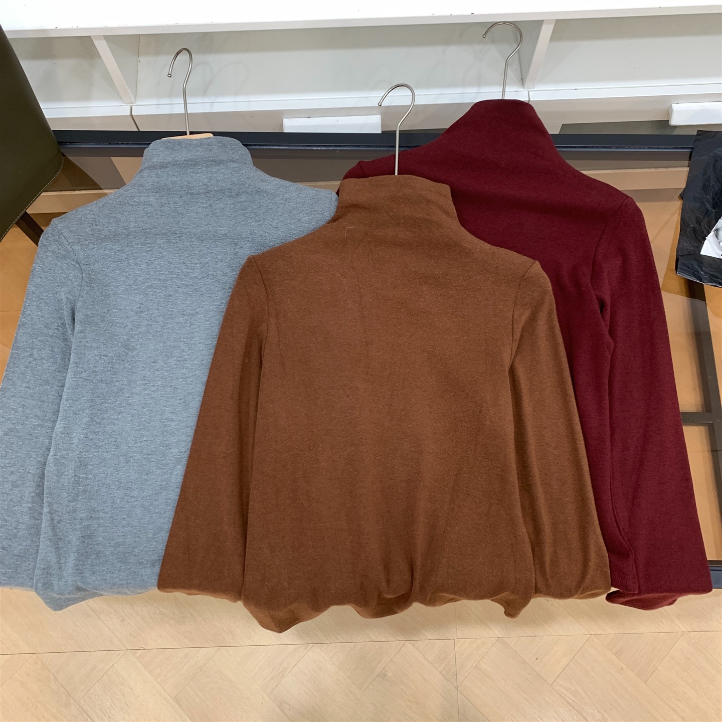 纯色简约百搭长袖上衣女秋季新款休闲修身显瘦立领打底衫J