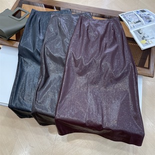 高级感半身PU皮裙女秋冬2025新款 高腰中长直筒A字包臀裙K