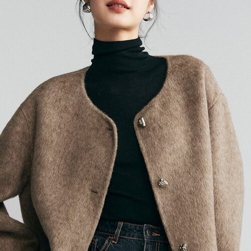 今年流行特惠现货金属扣羊毛小香毛呢外套女春秋箱型圆领短双面呢