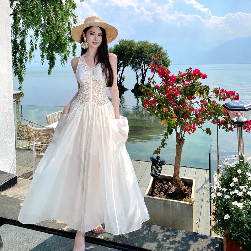 法式粉色挂脖连衣裙女蕾丝拼接长裙子高级感宴会礼服海边度假长裙,女装/女士精品,连衣裙,淘宝优惠券,粉丝福利购,淘宝优惠卷