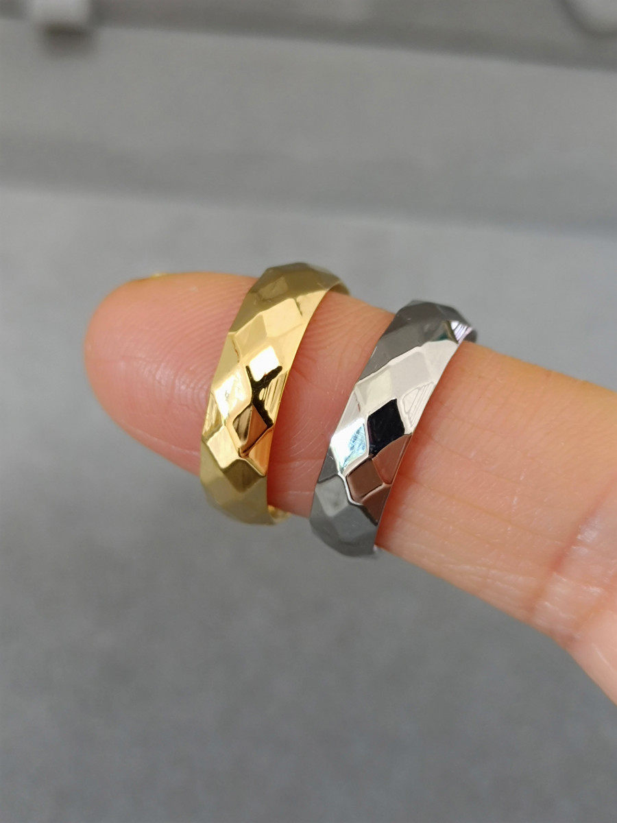 时髦冷淡风高级感宽版波光菱形戒指女情侣百搭钛钢包金食指指环