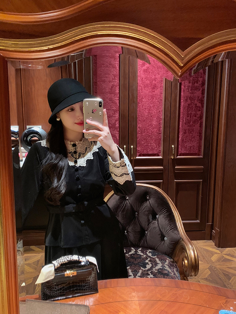 麓津《奥利维亚》丝绒蕾丝套装