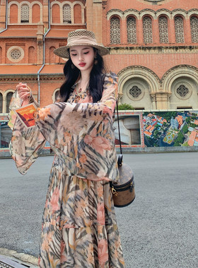 麓津自制《旷野旅人》复古优雅浪漫都市游牧风长袖连衣裙子春秋女
