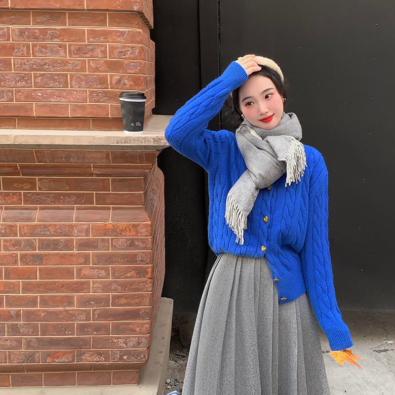 麓津波斯顿学院毛衣