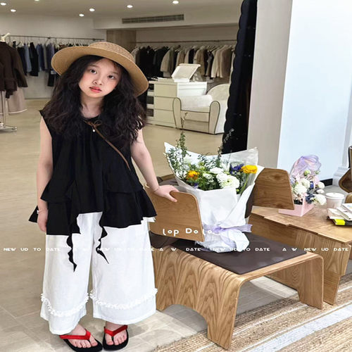 潮lOP黑色无袖上衣搭白色裤子两件套套装女童2026夏大童亲子气质