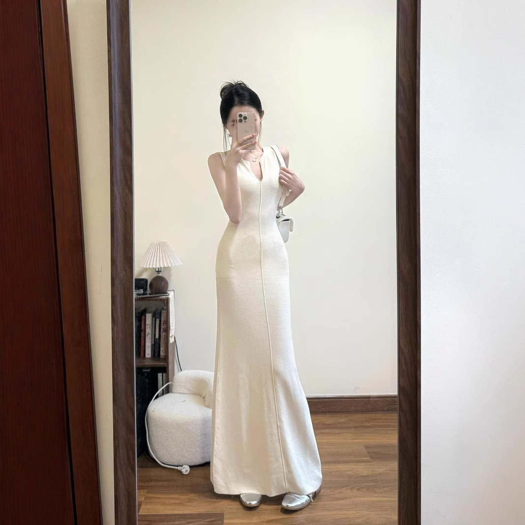 法式简约风白色无袖背心连衣裙女夏季高级感纯欲修身显瘦气质