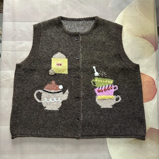 秋上新森女清新单排扣宽松大码坎肩提花针织衫毛衣马甲外套马夹