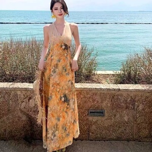 适合去新疆旅游穿搭复古油画风拼接网纱连衣裙女法式无袖挂脖长裙