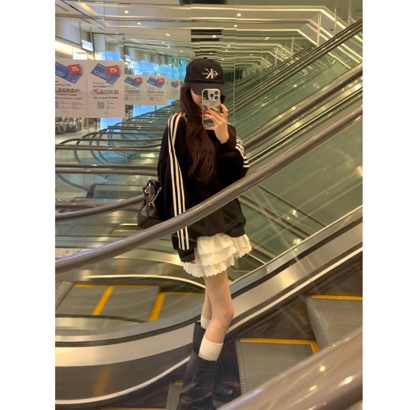 黑色三条杠上衣女早春季2026新款开衫宽松慵懒风韩系穿搭卫衣外套