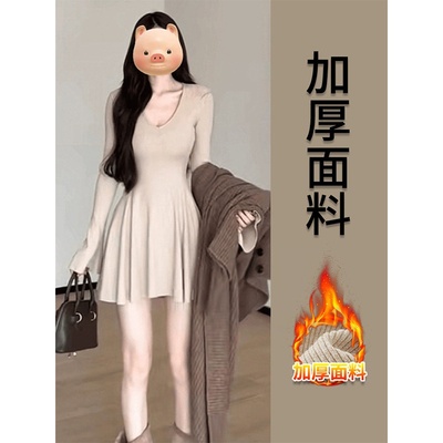 v领针织大衣内搭连衣裙女秋冬季加绒厚miu里miu气掐腰修身a字短裙