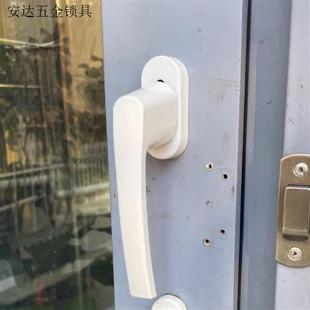 方钢分体执手门把手拨纽塑钢穿拉手锁闭对开传动旋转保险带钥匙.