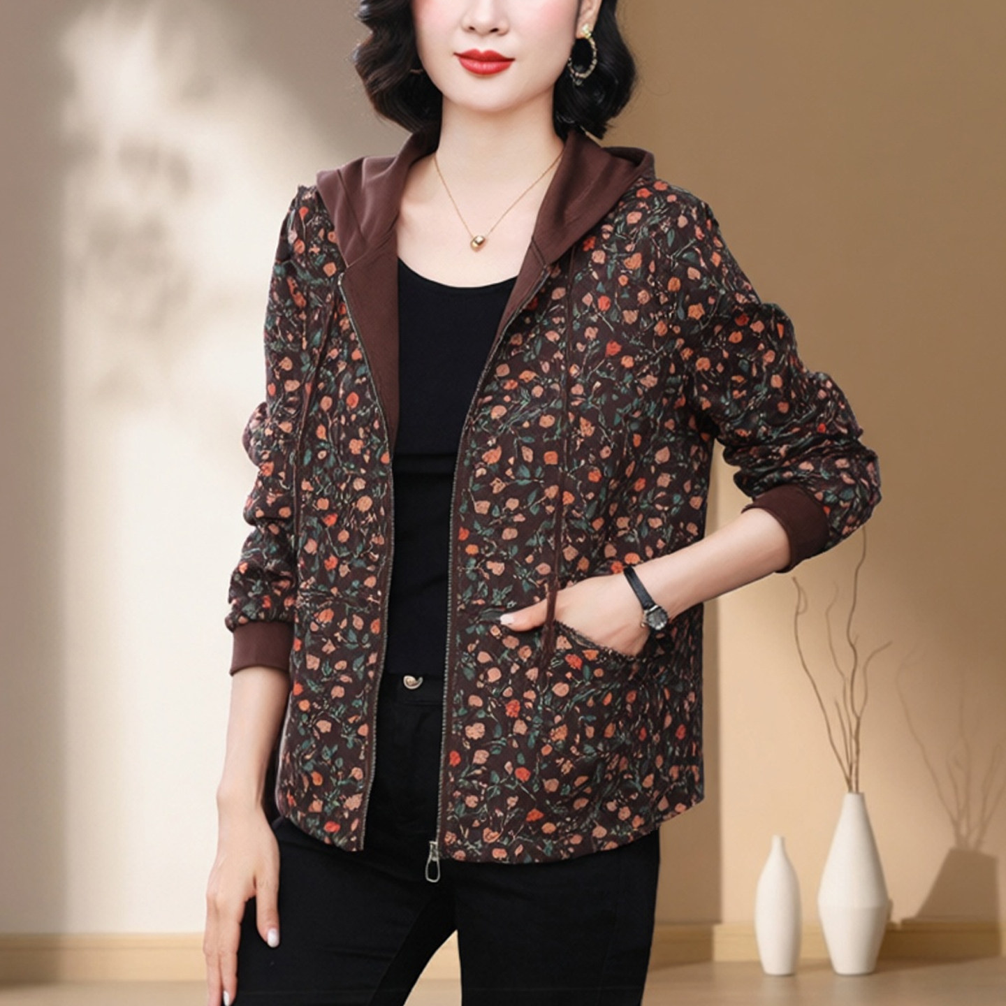 贵夫人品牌外套中年妈妈显年轻