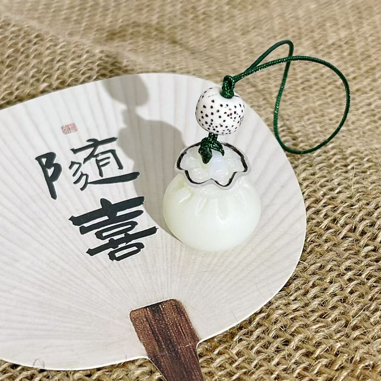 天然菩提果手工雕刻钱袋手机挂绳创意国风钥匙挂件福袋挂饰招财链图片