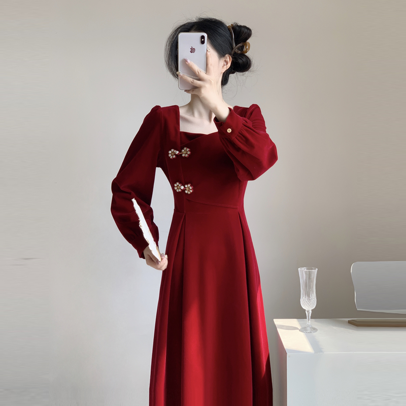 外贸出口转内销秋季法式红色复古宫廷风赫本显瘦气质敬酒礼服丝绒