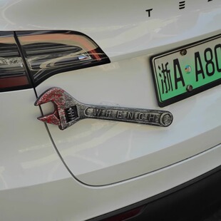 搞怪大扳手车尾挂件车外玩偶摆件车载后备箱搞笑装 饰汽车内饰品