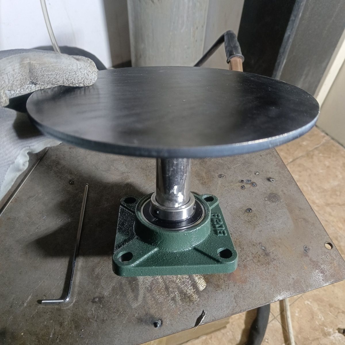 圆形铁转盘底座工作台陶艺加厚承重托盘旋转台工业转盘盆景专用