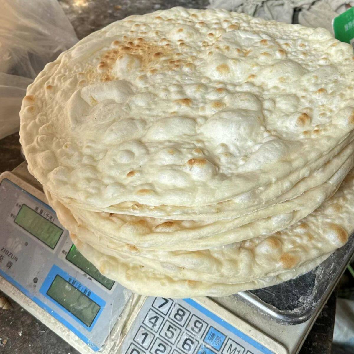 山东枣庄特产主食纯手工枣庄大烧饼面食山东烧饼现做老面圆饼煎饼