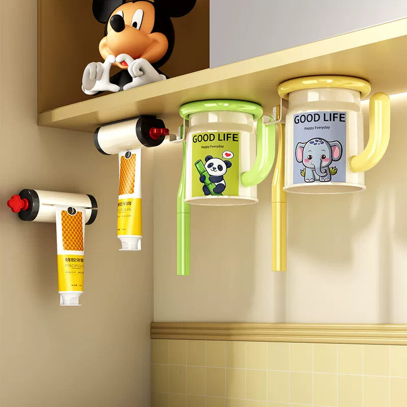 镜柜底磁吸牙刷架浴室挤牙膏器电动牙刷置物架倒挂磁吸倒挂漱口杯