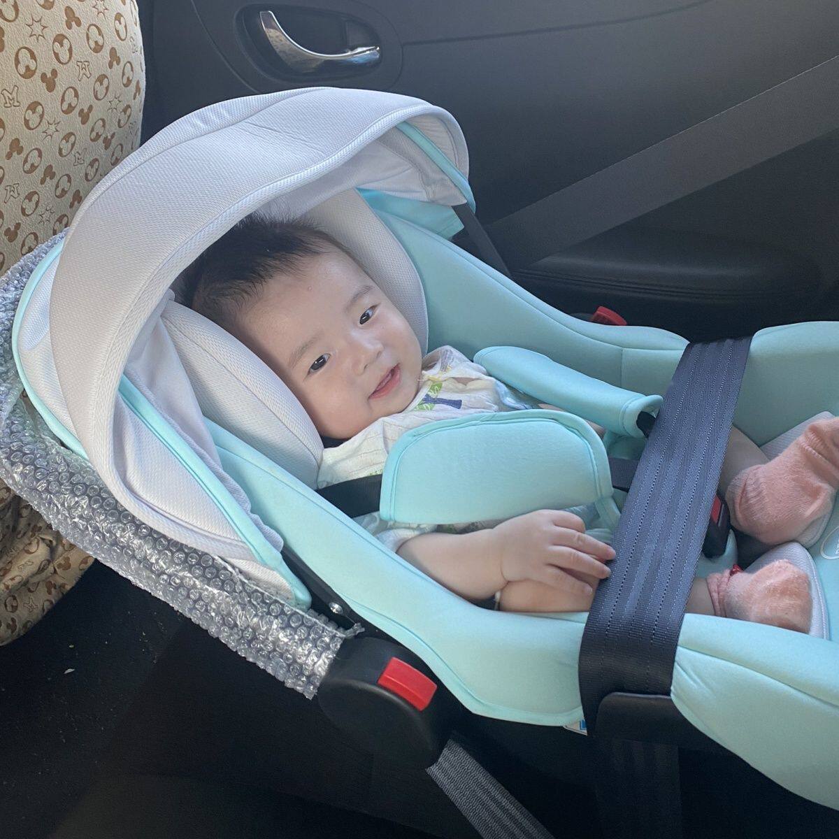 婴儿提篮式汽车安全座椅新生儿出院手提篮宝宝车载汽车用便携摇篮
