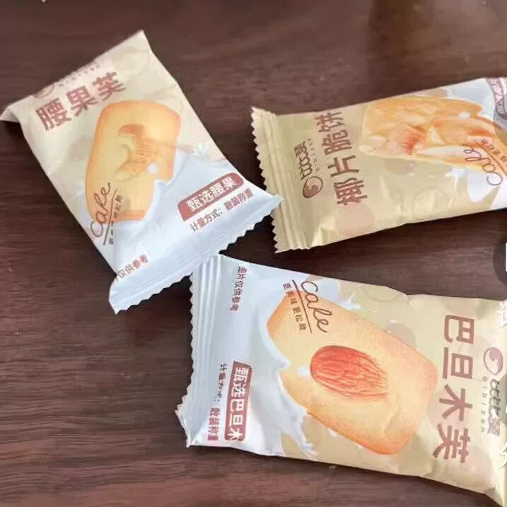 比比赞坚果芙脆19包椰片腰果巴旦木椰子脆片干烙蛋糕美味解馋零食