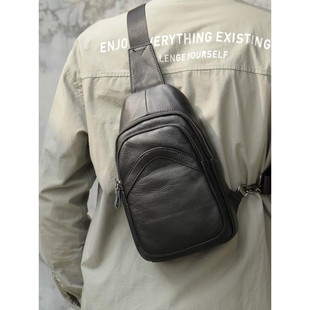 斜挎包男款真皮胸包户外休闲百搭背包时尚潮牛皮大容量胸前单肩包