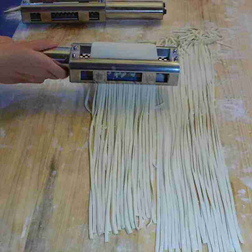 手持电动制面机切面机制面机长寿面机手持家用家常手擀面