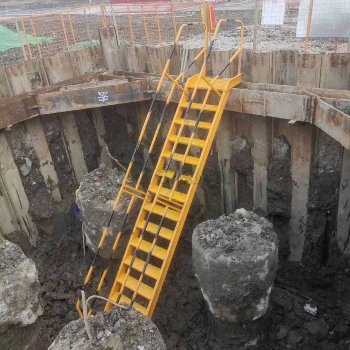 建筑工地施工安全爬梯基坑爬梯斜梯涵洞标化双侧扶手爬梯基坑斜梯